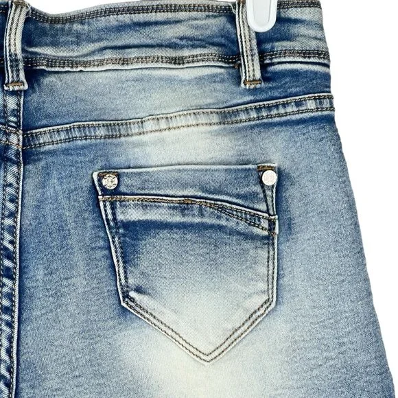 Chelsea & Violet Stretch Blue Denim Shorts Size 30 Fringed Cut off Beads Tassels - Picture 4 of 10